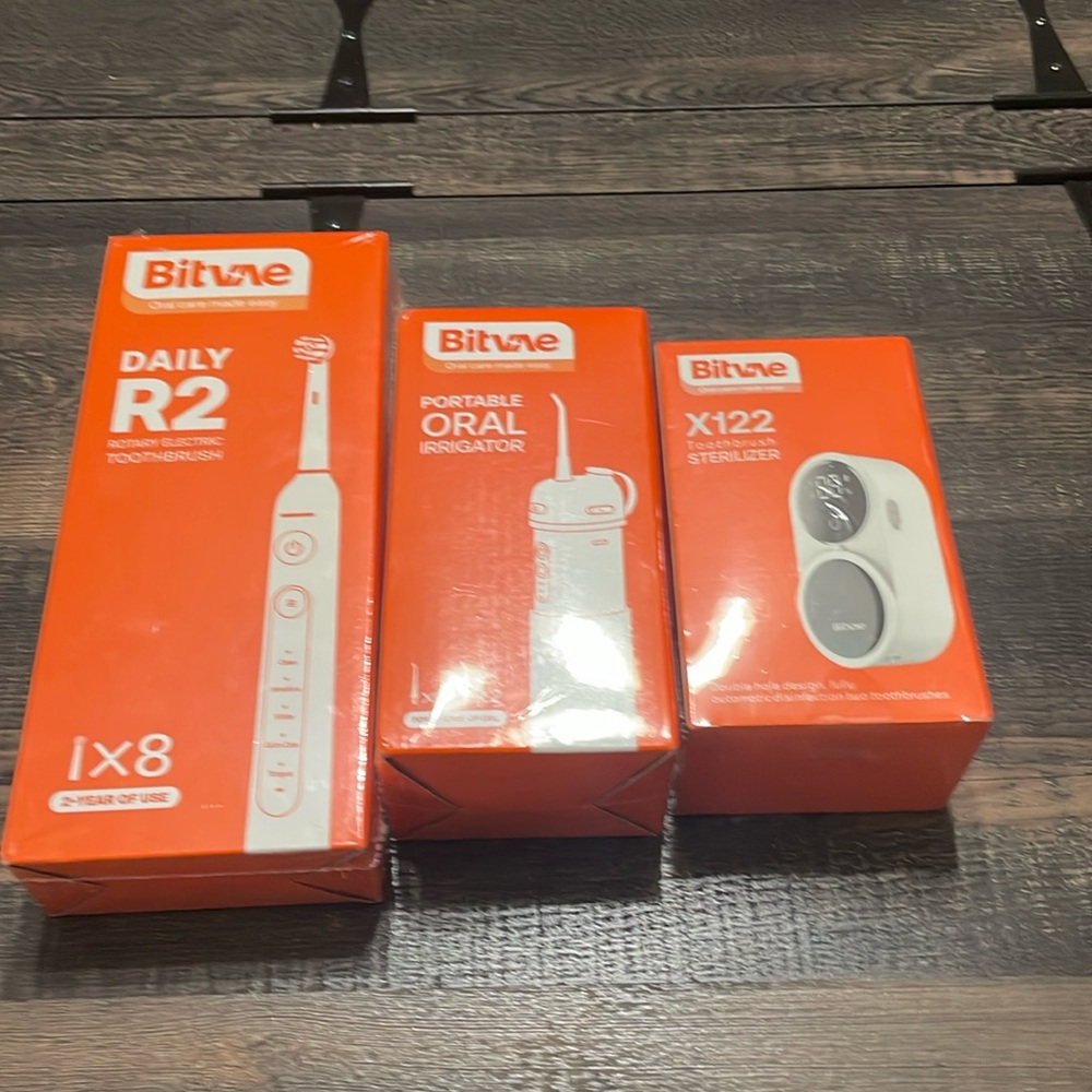 BITVAE LOT BUNDLE ELECTRIC TOOTHBRUSH WATERPIK & STERILIZER